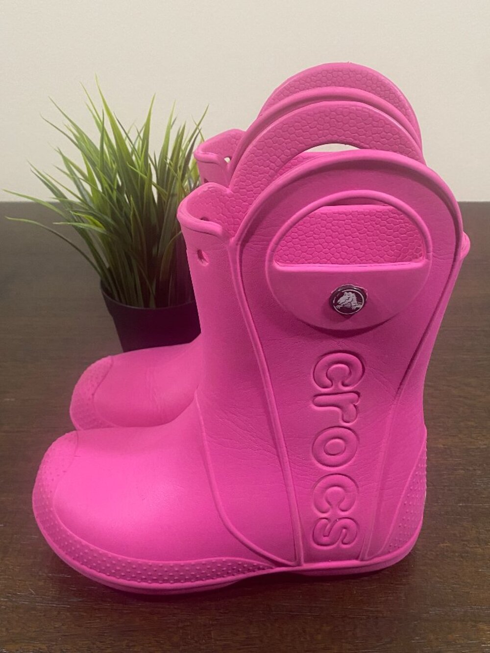 CROCS Kid's Handle It Rain Boots - Pink - Size J1 (Big Kids)